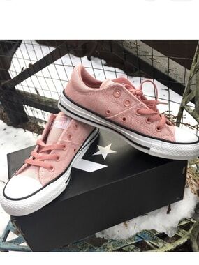 Converse Pink Low-Top Canvas Sneakers with White Toe Cap